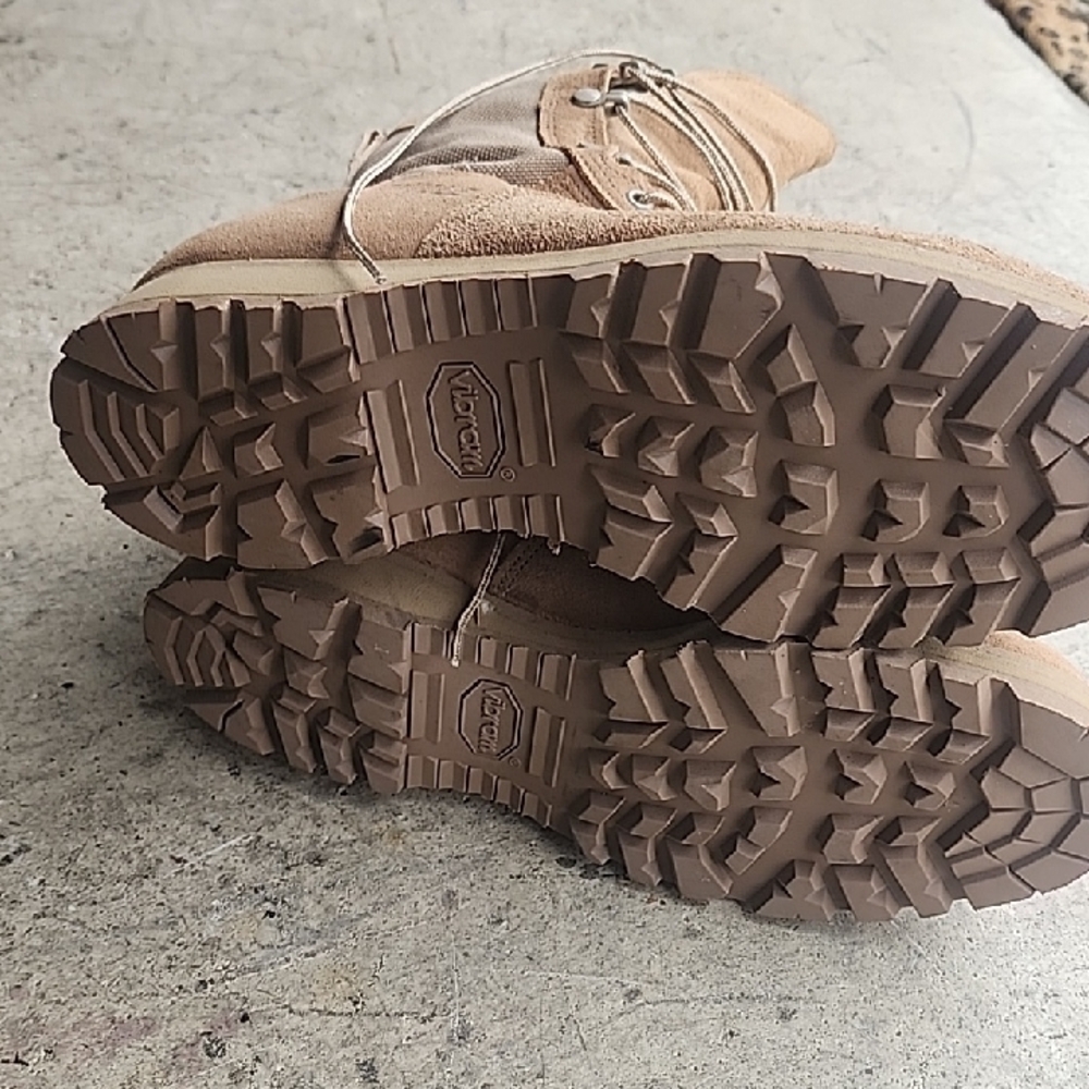 Tactical Tan Combat Boots - Picture 6 of 11